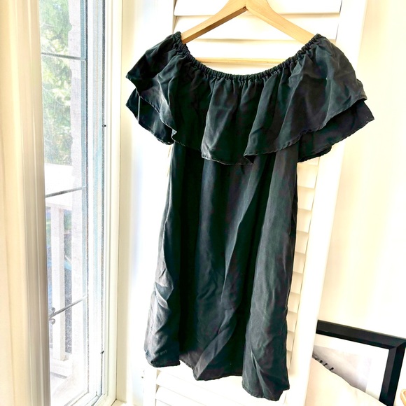 Black ZARA off the shoulder mini dress. - Picture 6 of 6